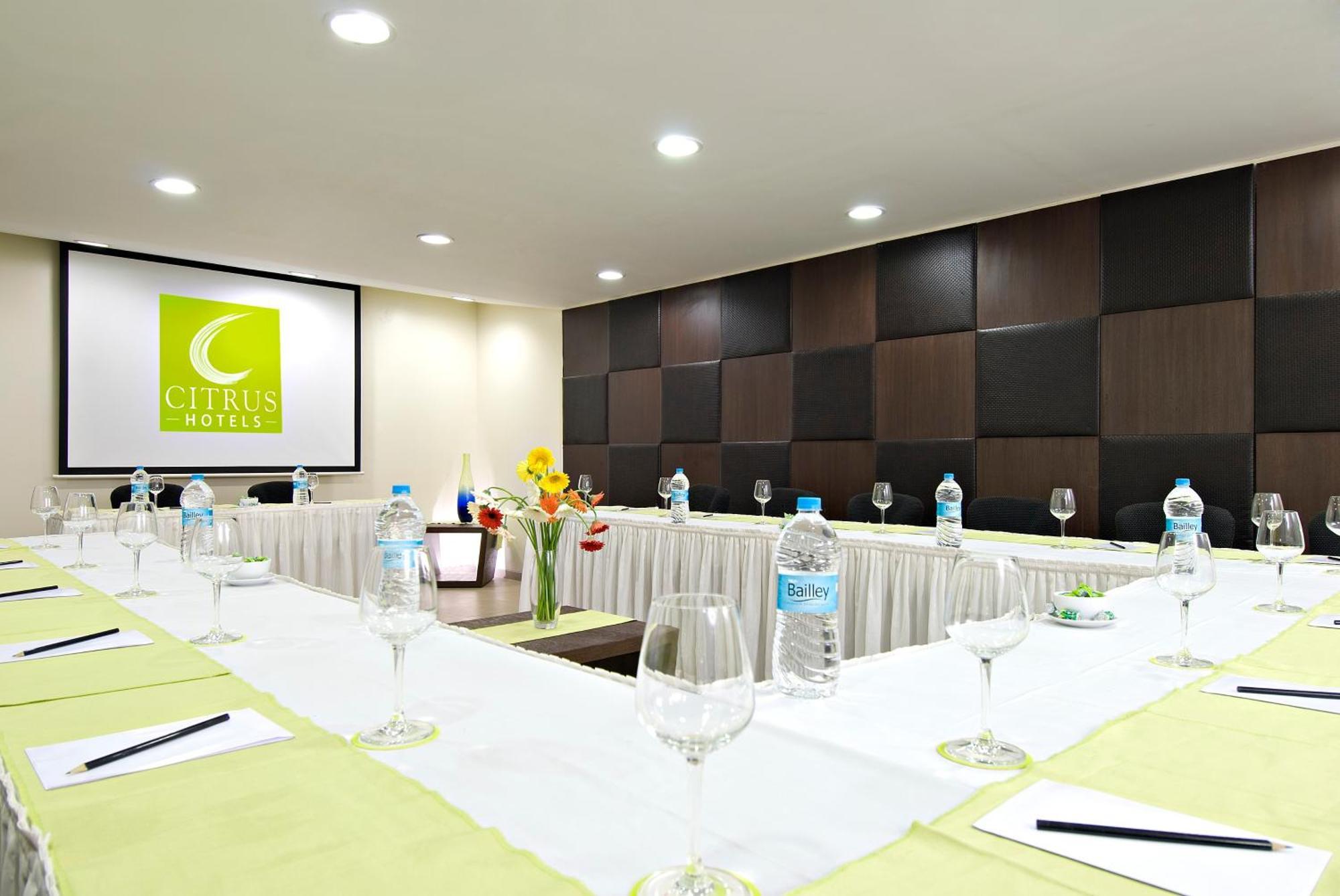Citrus Hotel Lonavala Exterior photo