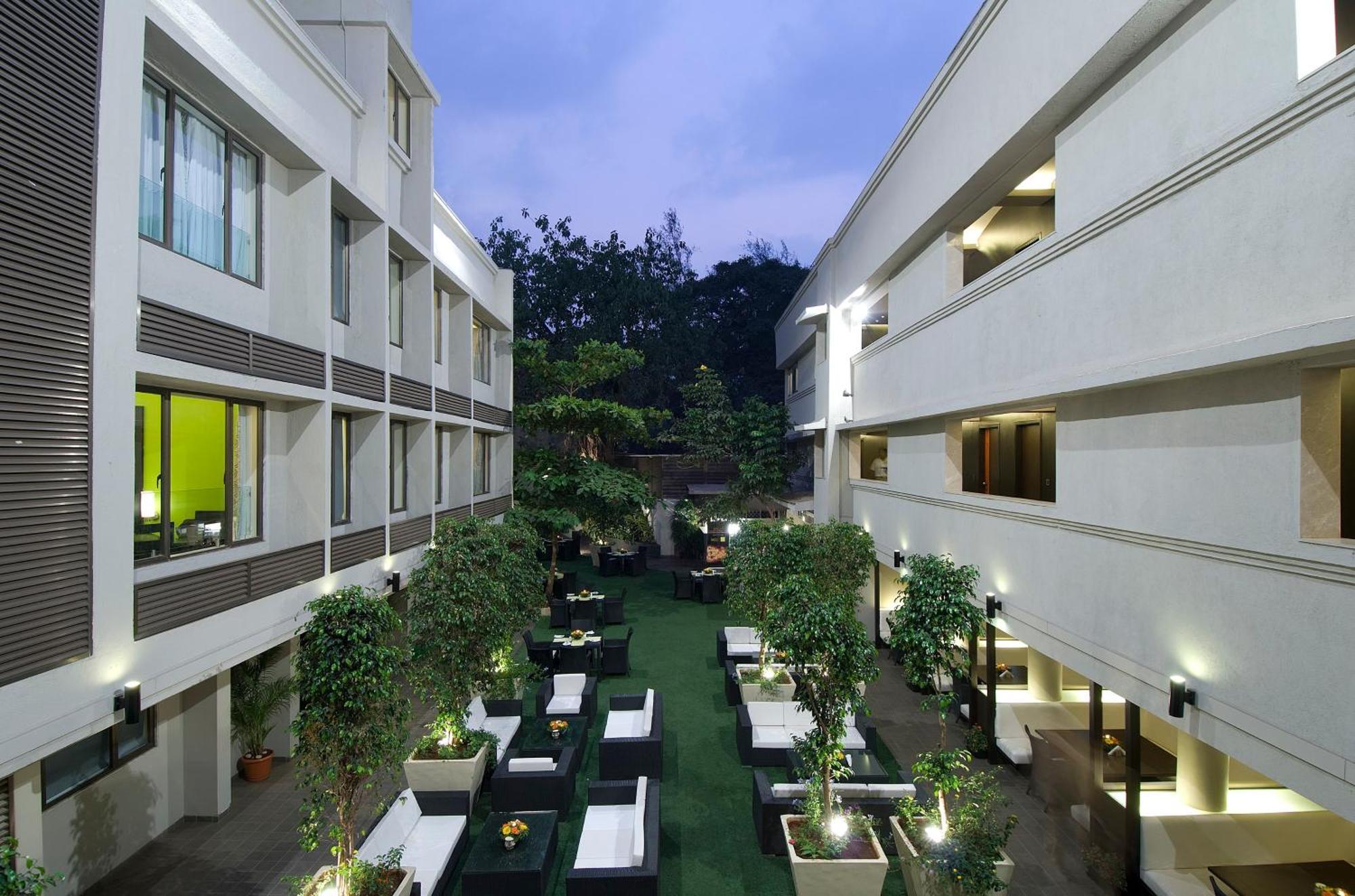 Citrus Hotel Lonavala Exterior photo
