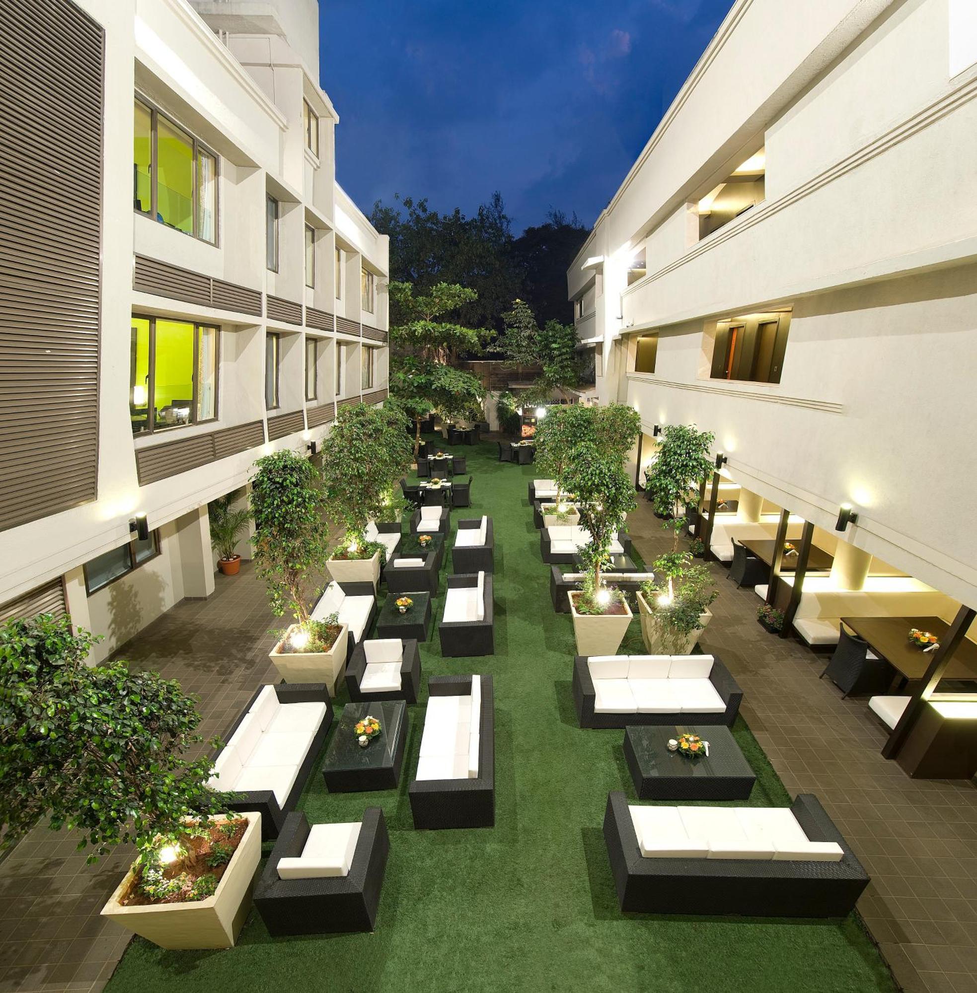 Citrus Hotel Lonavala Exterior photo