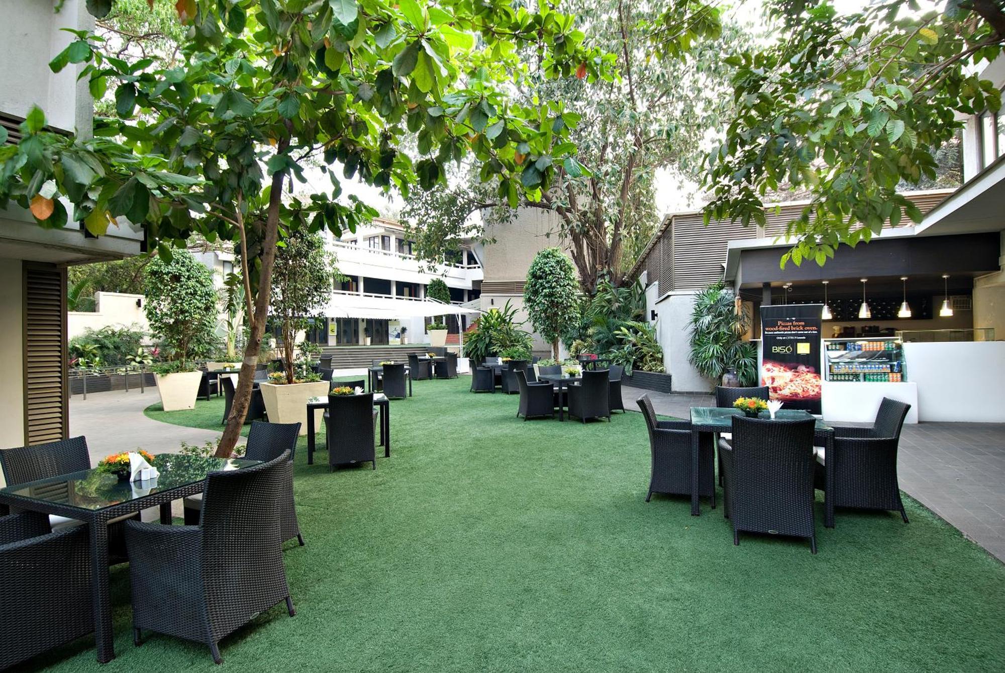 Citrus Hotel Lonavala Exterior photo