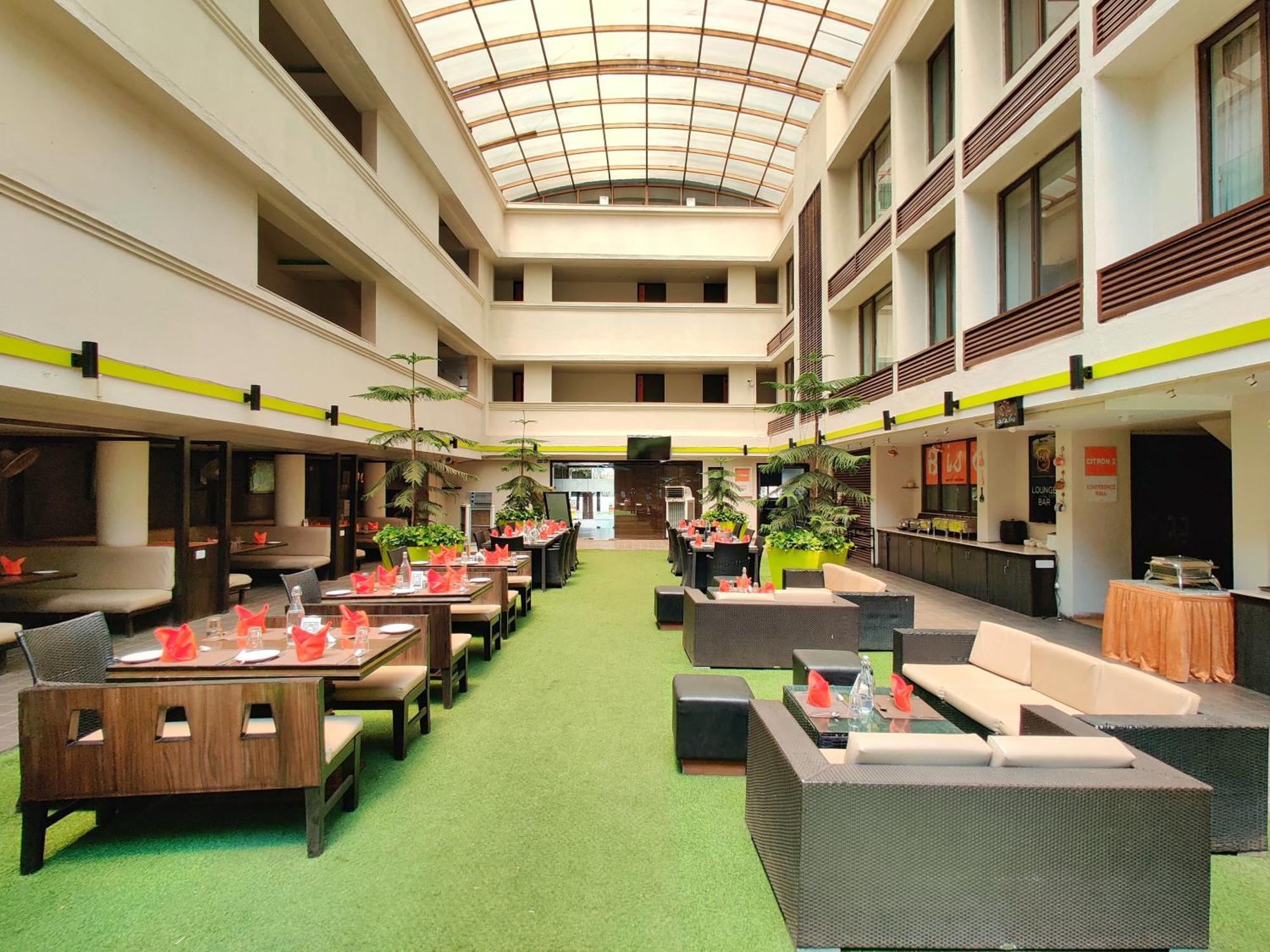 Citrus Hotel Lonavala Exterior photo