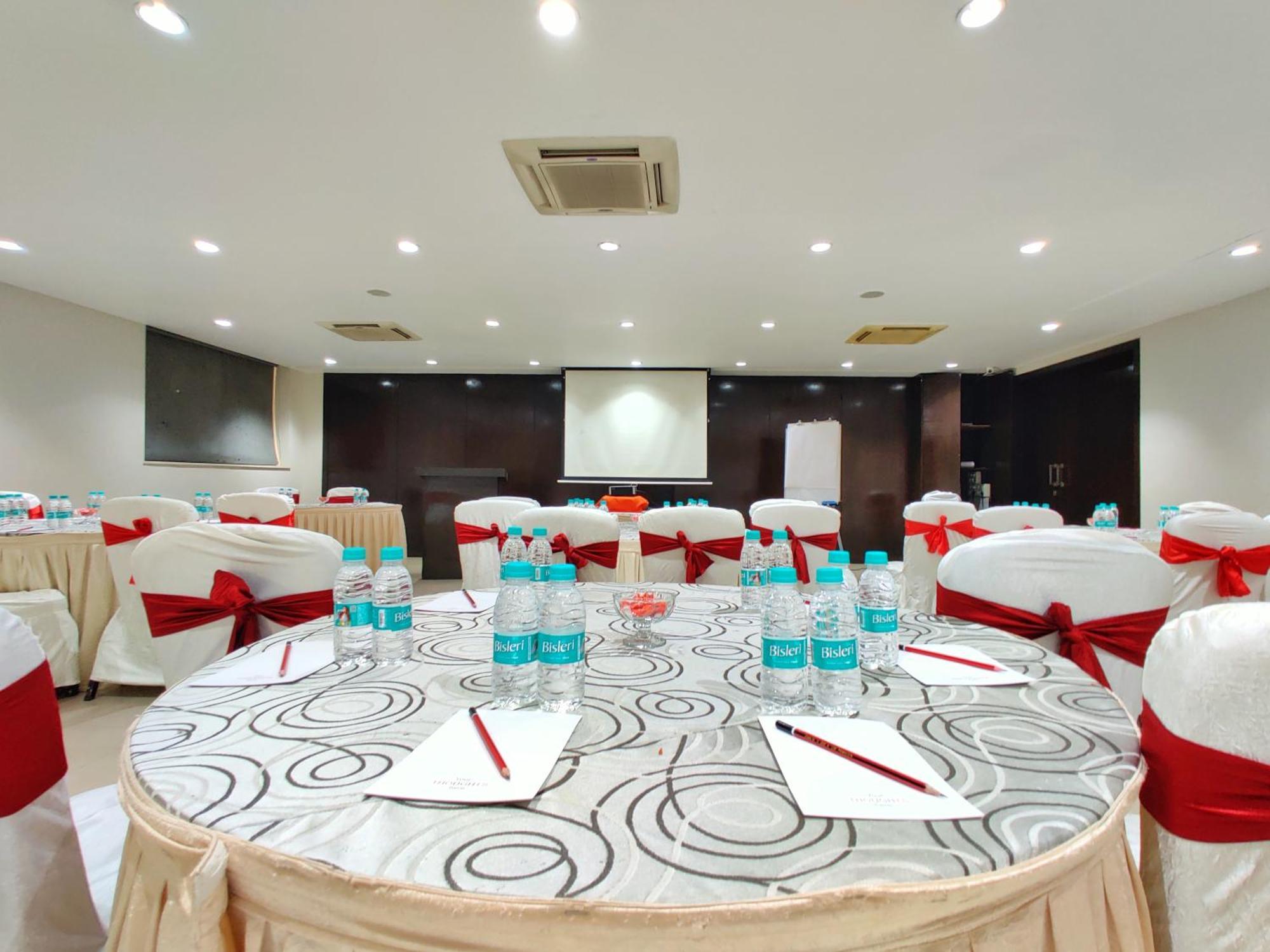 Citrus Hotel Lonavala Exterior photo