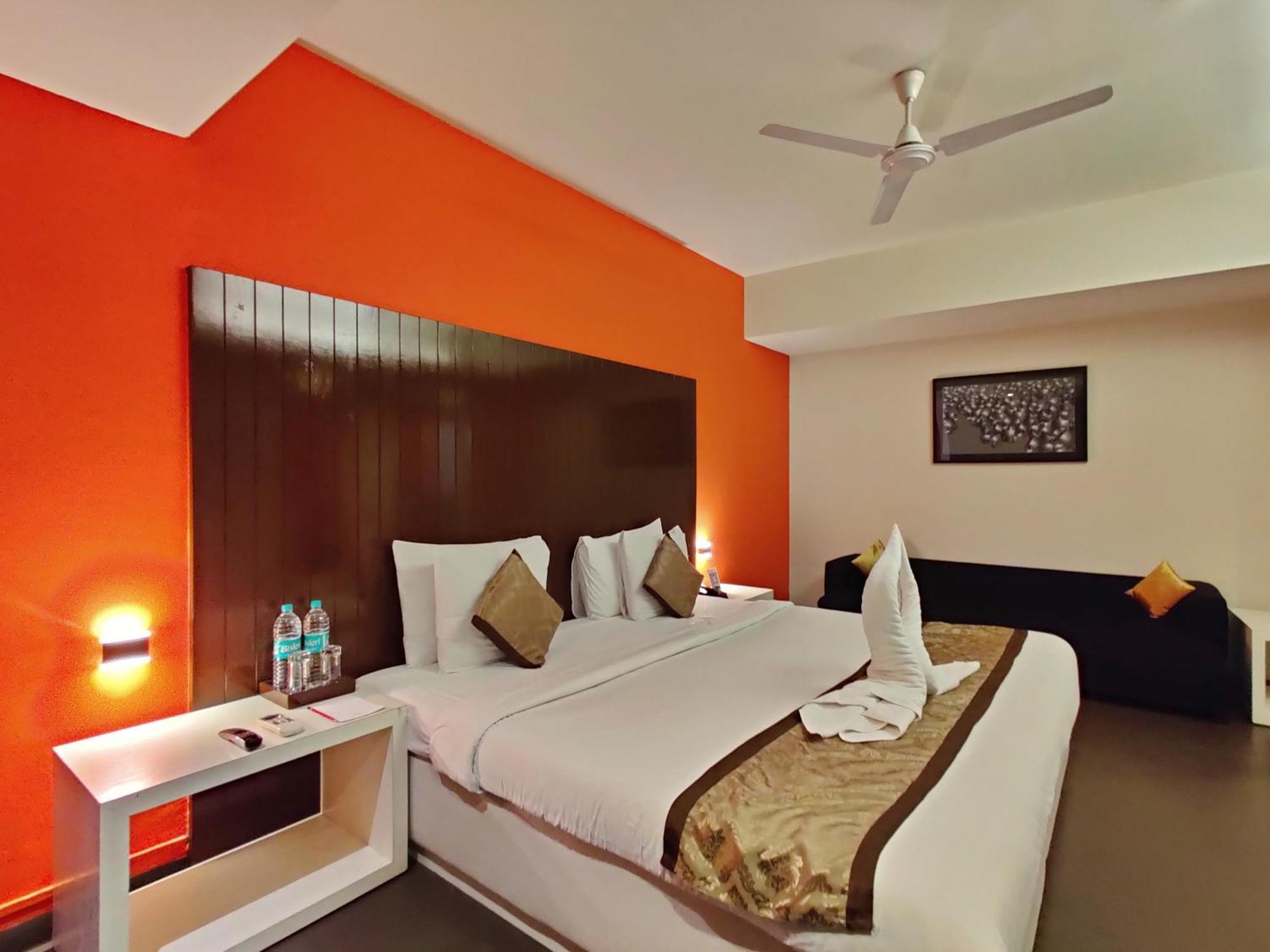 Citrus Hotel Lonavala Exterior photo